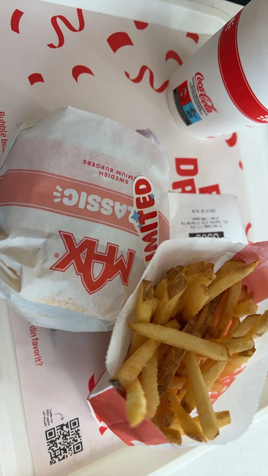 Max Burgerのクラシックハンバーガーとポテト