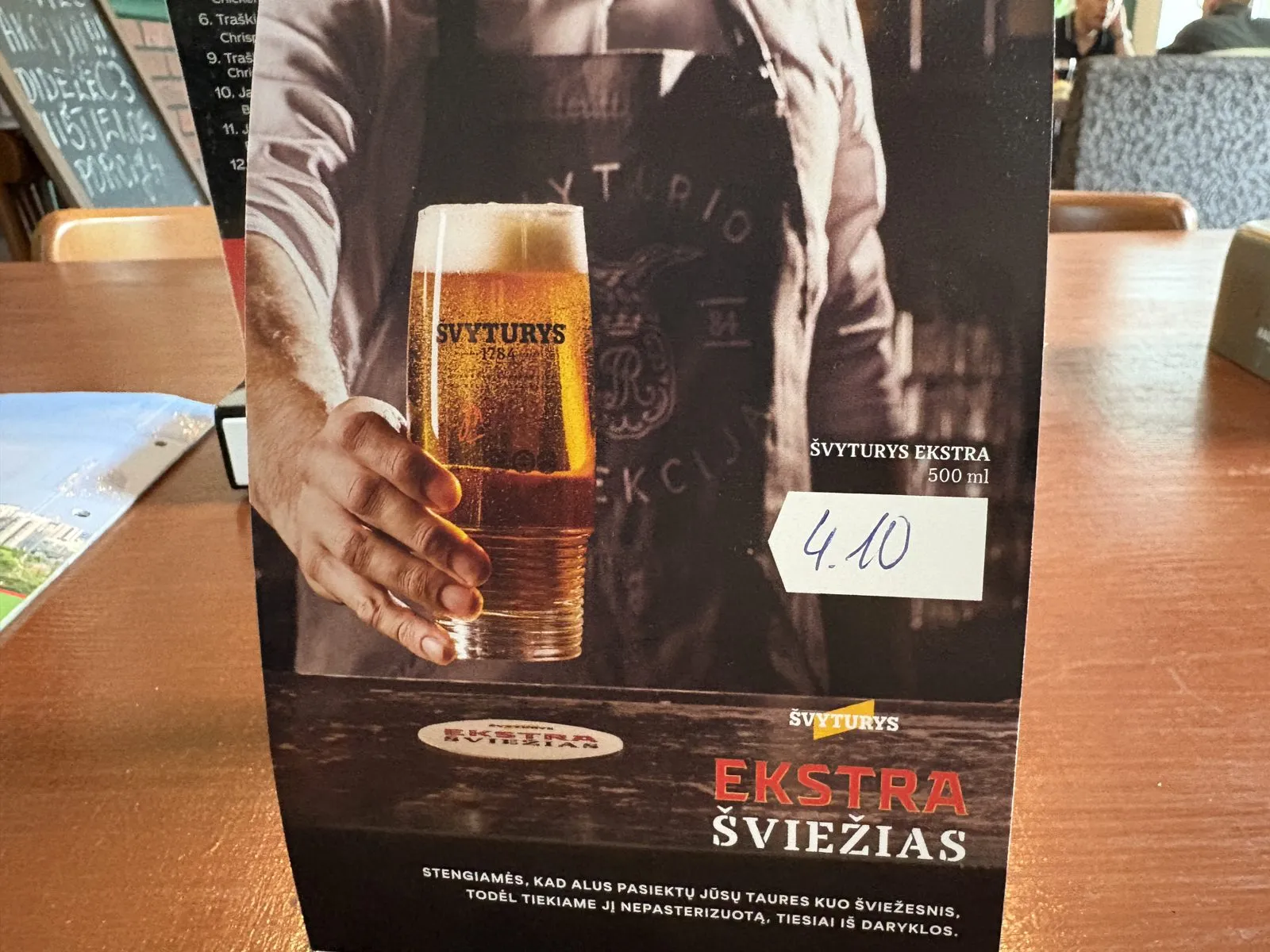 中華料理店に置かれていたビールの案内。4.1ユーロ